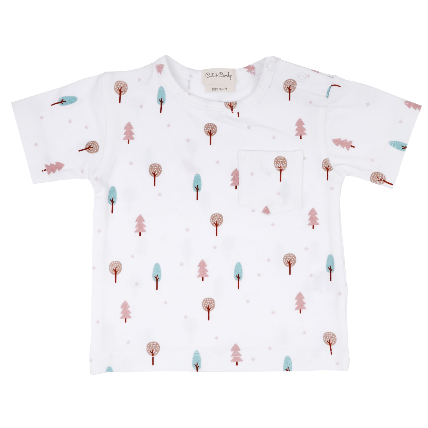 Thoughtfully created keeping in mind the sensitive skin of babies, our short sleeve t-shirts are made from the softest quality cotton ribbed fabric which are GOTS certified. The Wild Forest one-of-a-kind tee features snaps in the front for ease of the Mum to put on the garment. The front pocket design gives a stylish and chic effect to your baby's everyday look.