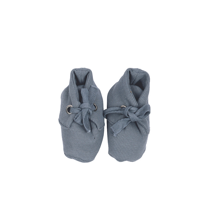 The softest and cutest shoes your baby can every have! The shoes are perfect companion for the baby to keep the precious feet warmth, cozy & stylist. The inbuilt twill tape ensures they fit perfectly as per the size