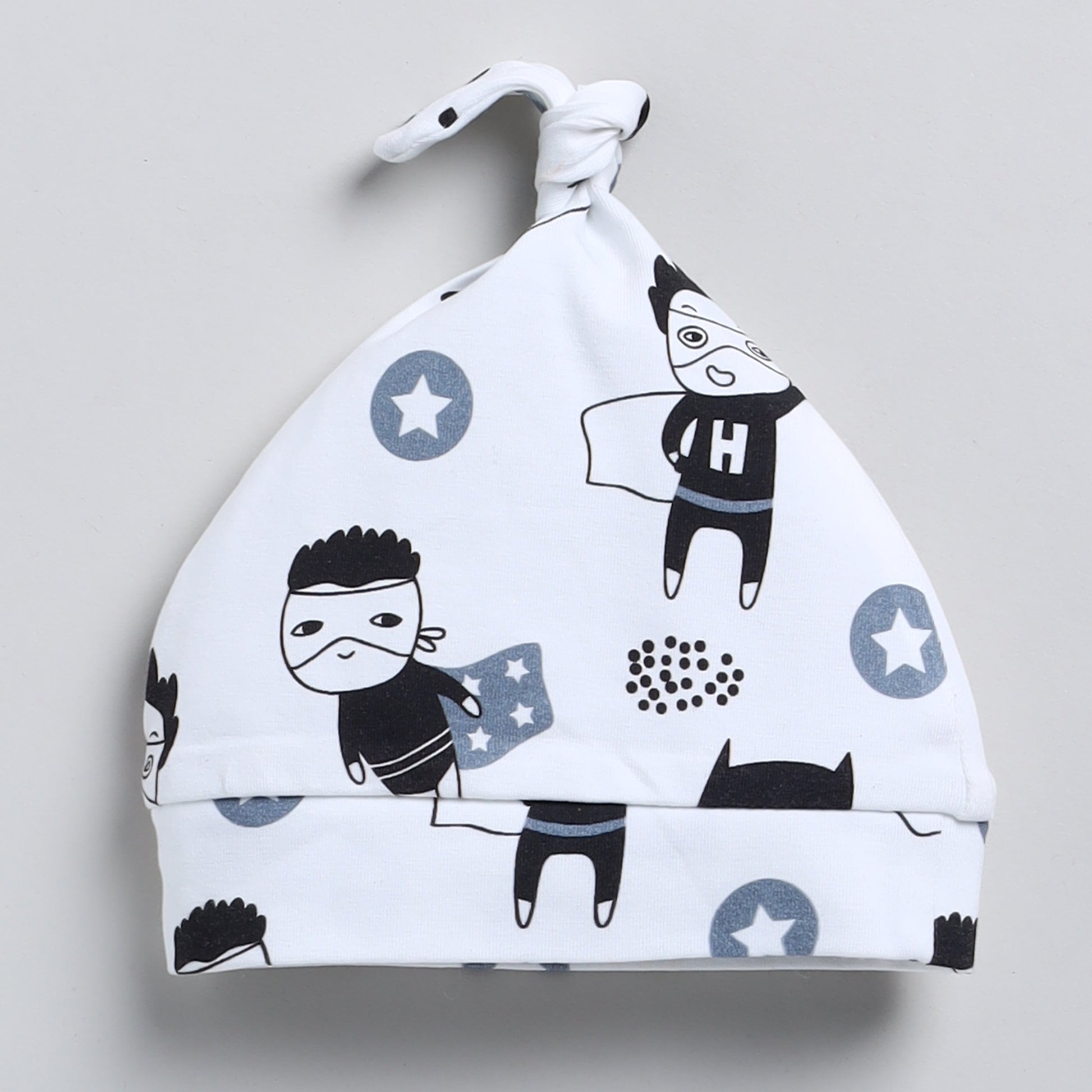 Match your baby’s outfit with our ultra-soft hats made snug enough to stay on all day. More than an accessory, they mimic the warmth of the womb and help regulate baby’s temperature. Hats pair perfectly with our swaddles, gowns or bodysuits and bottoms. 