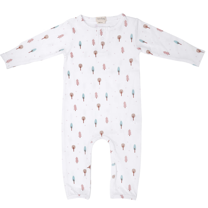 Thoughtfully created keeping in mind the sensitive skin of babies, our one-of-a-kind sleepsuits are made from the softest quality cotton ribbed fabric which are GOTS certified.  The sleepsuit features a placket in front for ease of the Mum to put on the garment. The special snaps design helps in fuss-free diaper change for the Mum.  These sleepsuits are all season wear that keeps your baby comfortable at night and makes a cute fashion statement. 