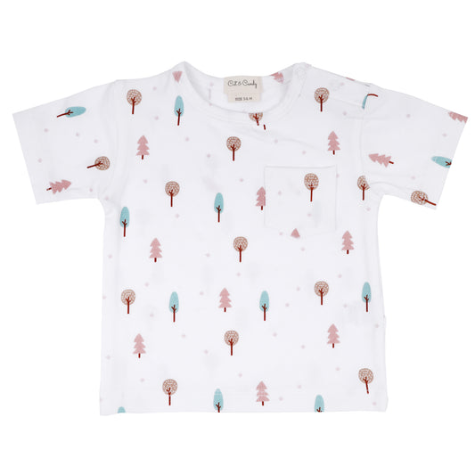 Thoughtfully created keeping in mind the sensitive skin of babies, our short sleeve t-shirts are made from the softest quality cotton ribbed fabric which are GOTS certified. The Wild Forest one-of-a-kind tee features snaps in the front  for ease of the Mum to put on the garment. The front pocket design gives a stylish and chic effect to your baby's everyday look. 